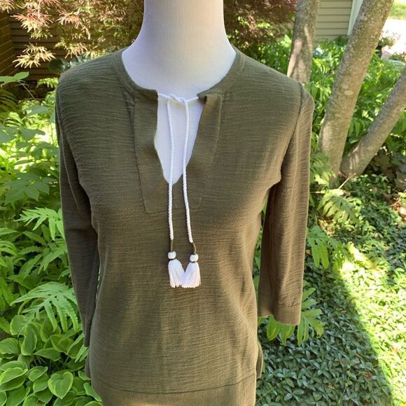 LOFT Olive Green Tie Front Top size XS - Picture 3 of 6